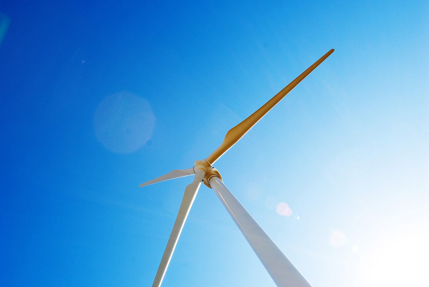 wind-turbine-looking-up-at