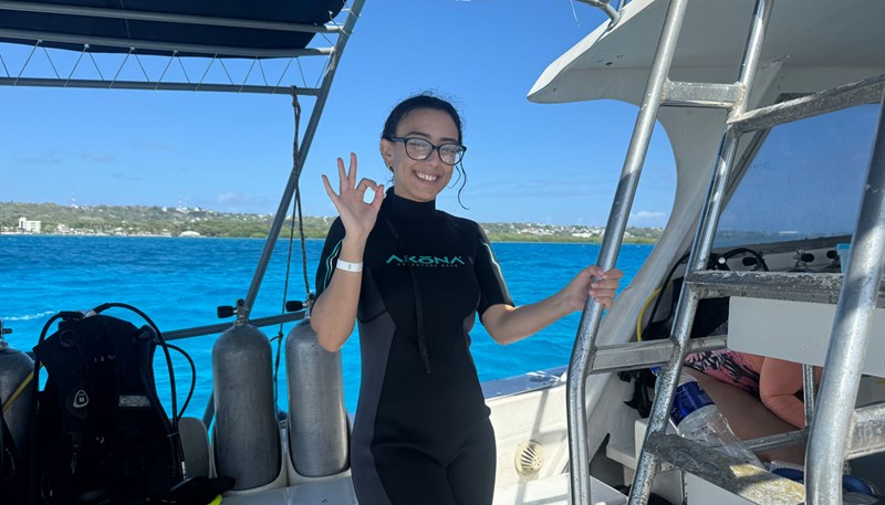Biology and economics major Caroline DeSouza diving off the coast of the Colombian island of San Andrés.