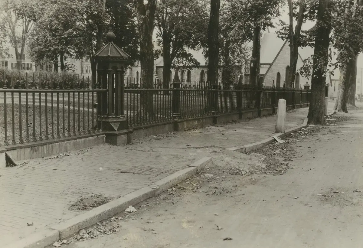 Gated park on Linden Street Lowell in 1923.