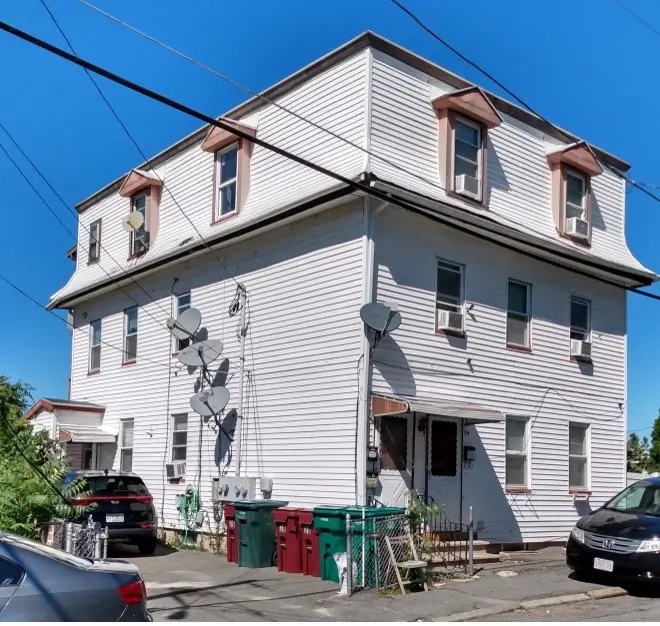 Exterior of 39-41 Union Street in Lowell.