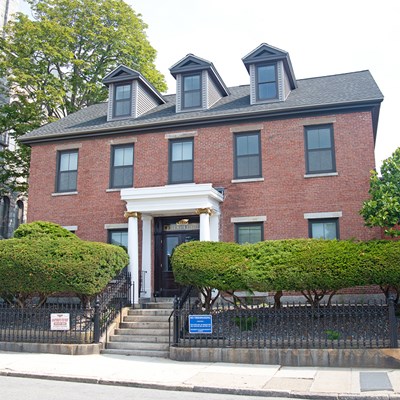 725 Merrimack Street is a student residence near the UMass Lowell campus