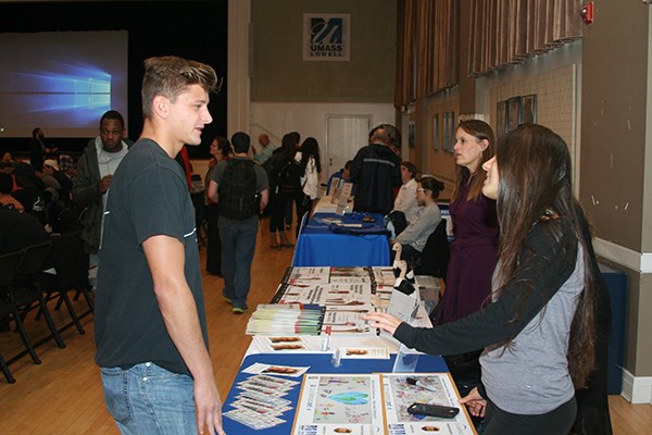 Student clubs gave out information about how to get involved.