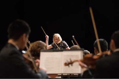 Cambridge Symphony Orchestra Conductor Cynthia Wood