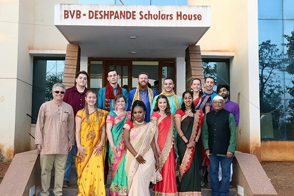 GE2 students pose on the front steps of the Deshpande House in India