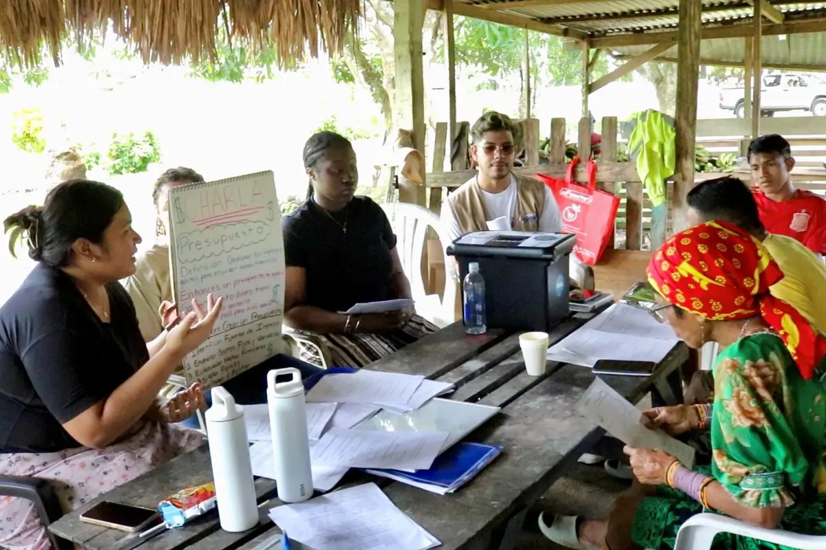 Students attend service learning workshop in Panama