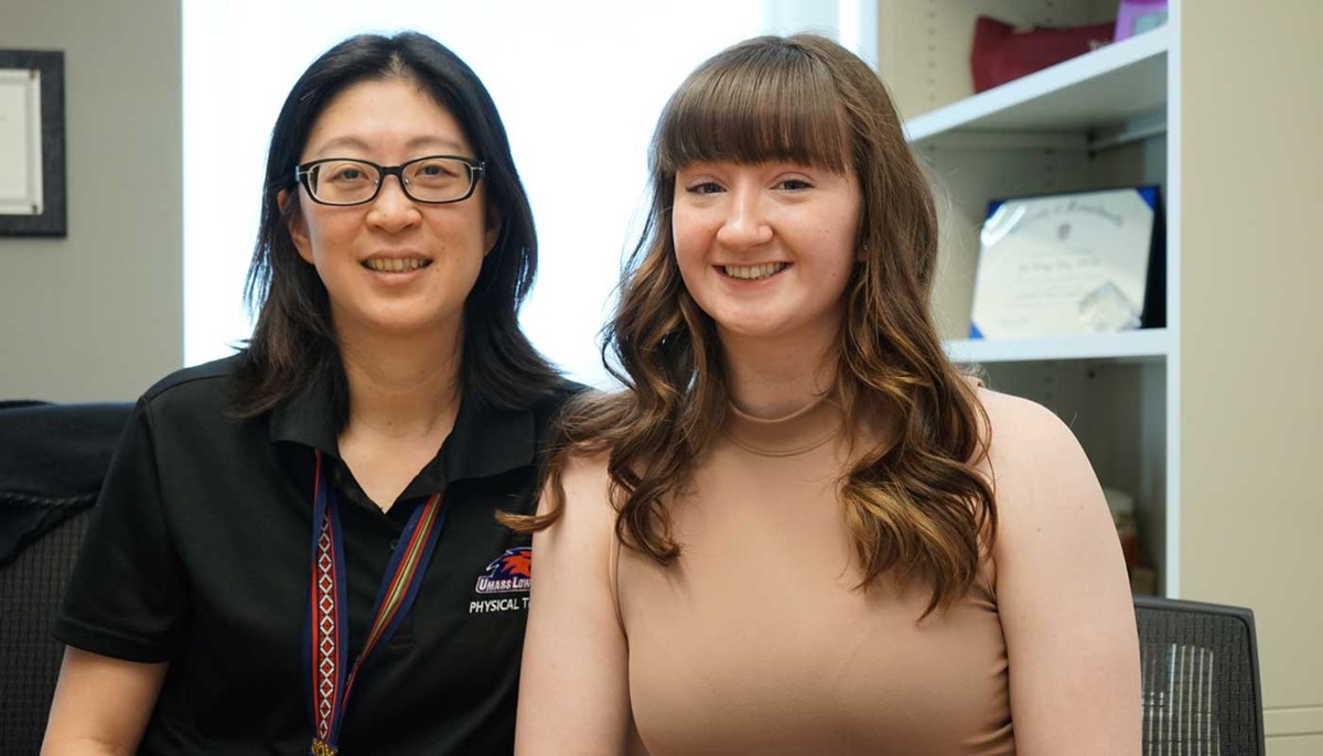 Hannah Allgood and Physical Therapy and Kinesiology Assoc. Prof. Yi-Ning (Winnie) Wu