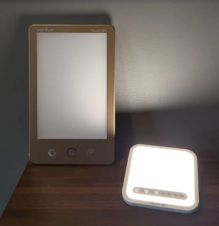 Sunlight therapy lamps