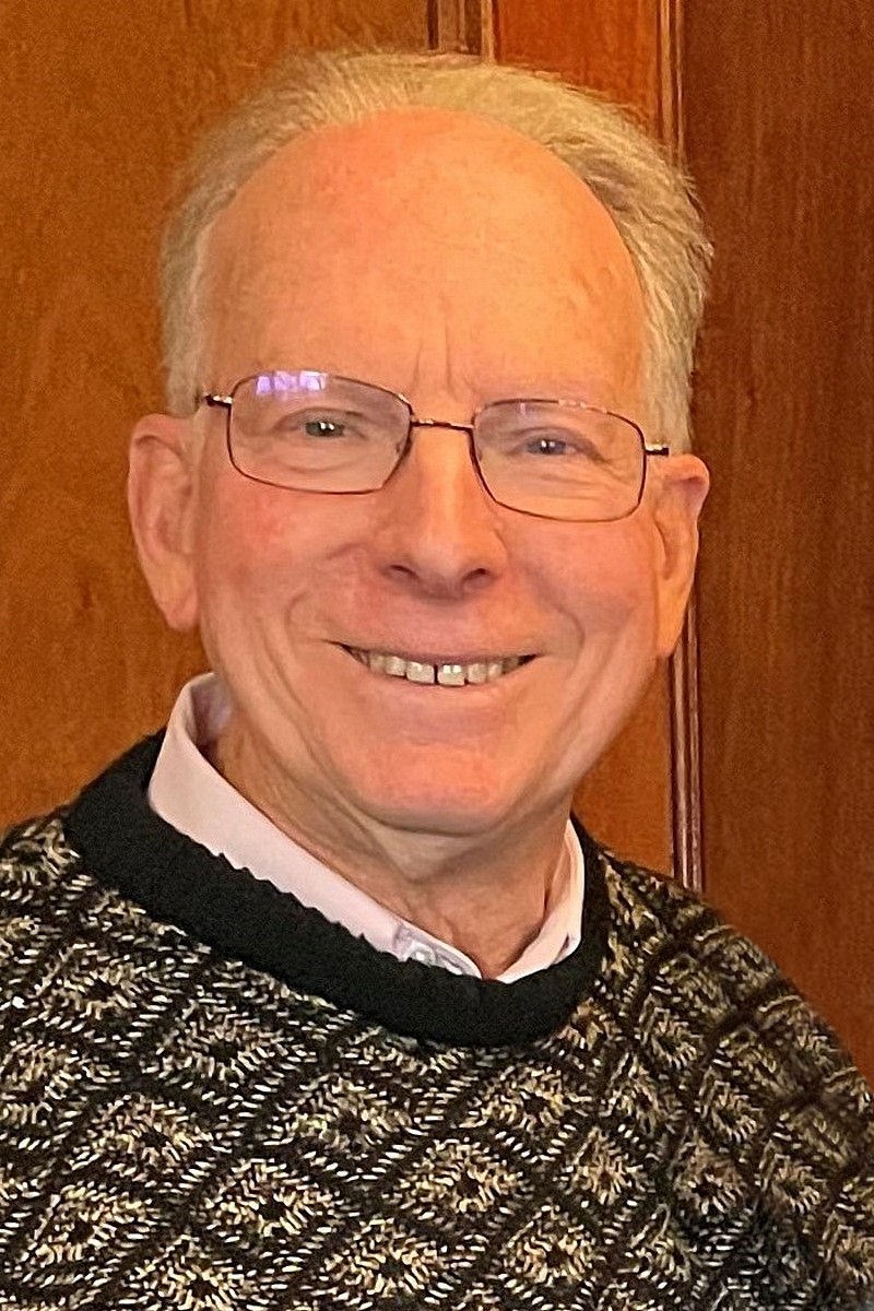 Jesse Heines is an Professor Emeritus in the Computer Science Department at UMass Lowell.