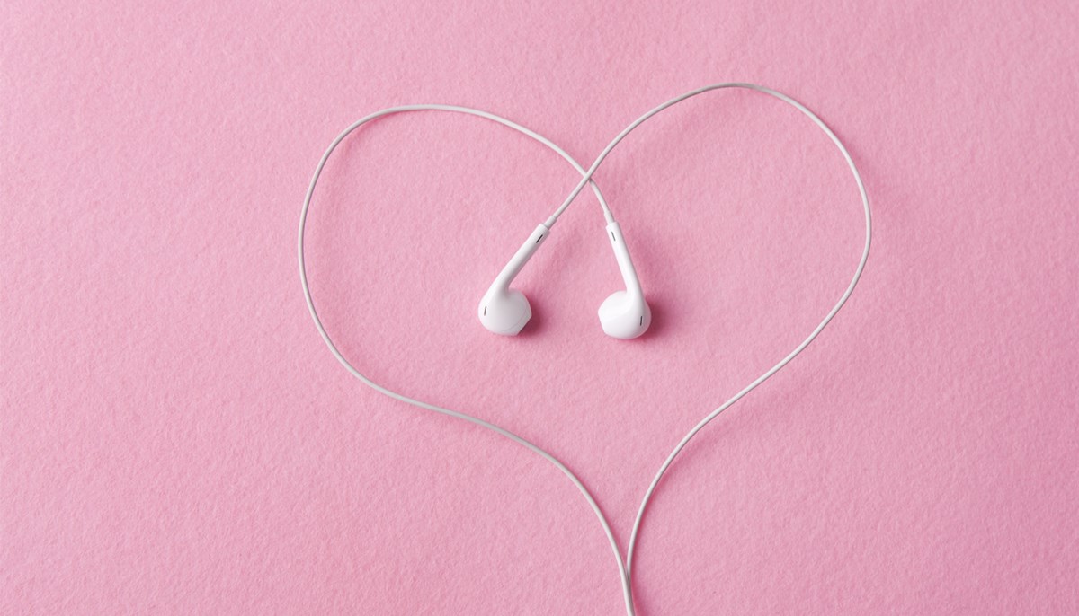 Headphones-Heart-1400