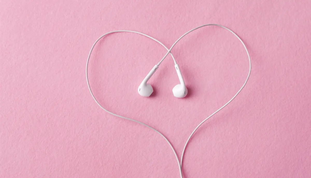 Headphones-Heart-1400