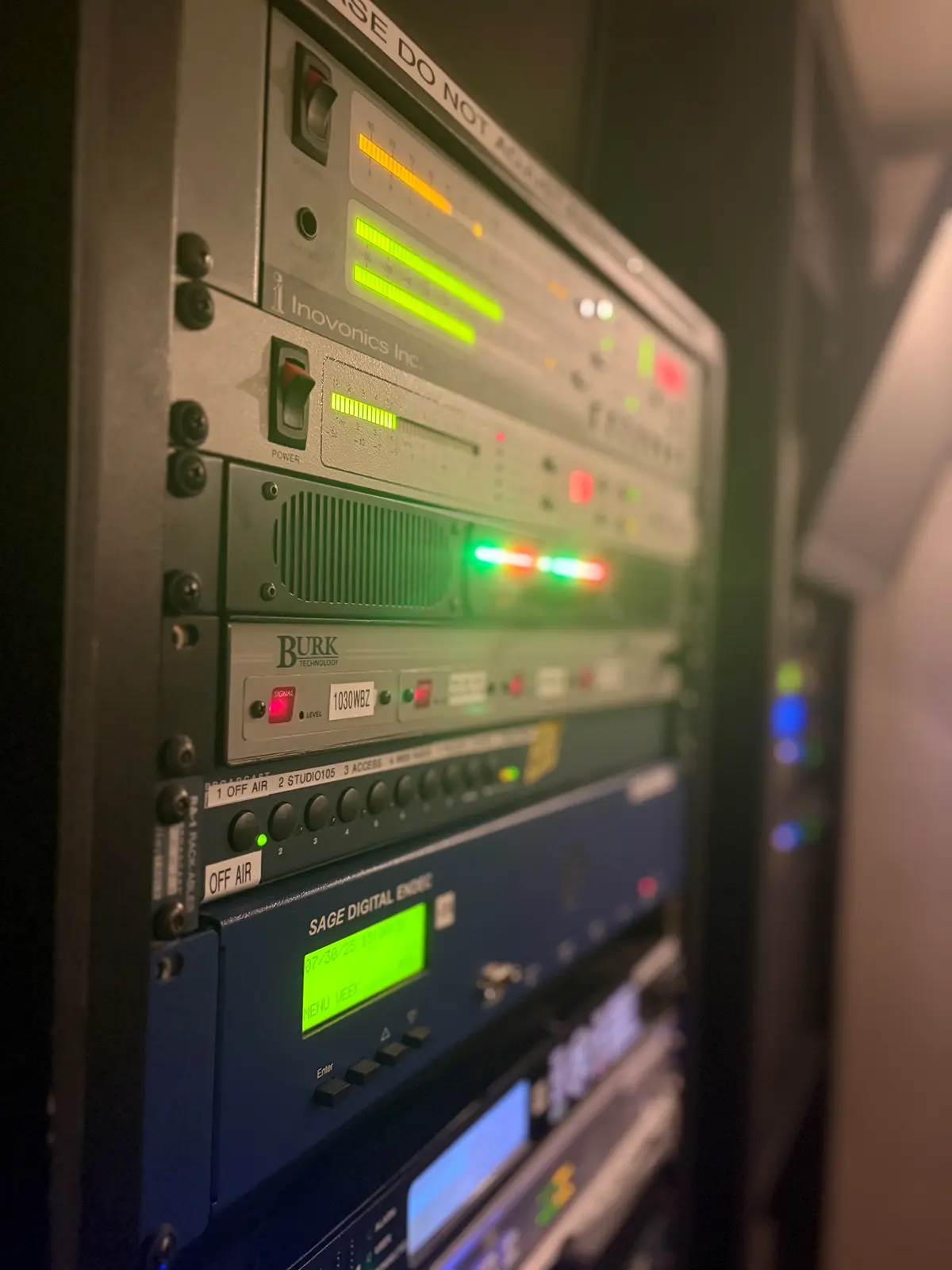 WUML radio electronics