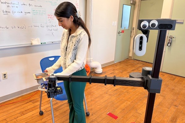 Jiya Panchal tests the robot