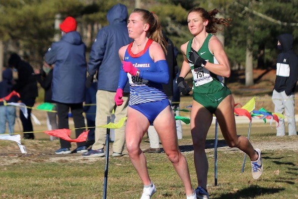 Kaley Richards races in a cross country race