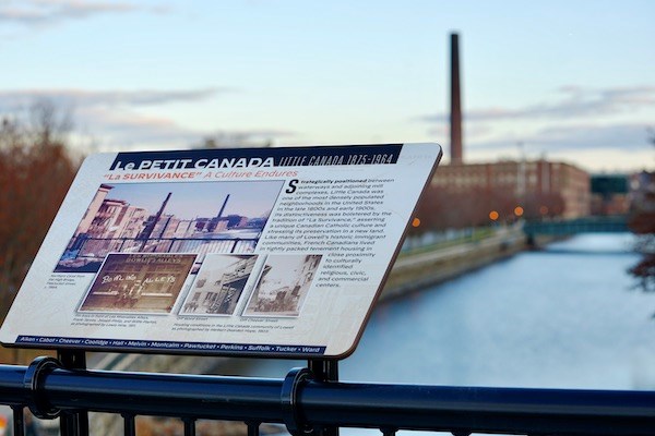 A view of a Little Canada panel on the bridge over the Northern Canal