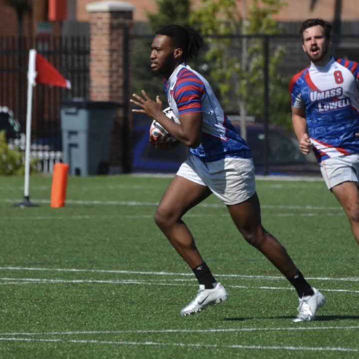 Marvens Francois playing rugby