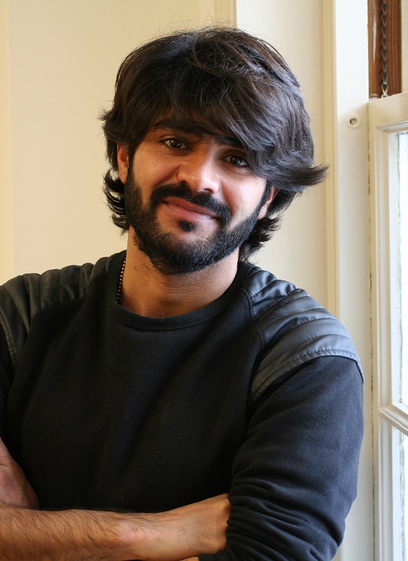 International graduate student, Moiz Khan profile headshot
