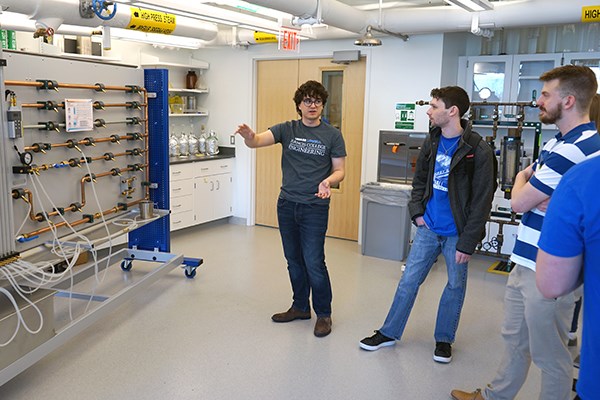 PhD student Eddie Fratto gives a tour of a teaching lab