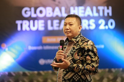 UMass Lowell master of public health graduate Suparlan Lingga coordinates Indonesia's partnership with UNICEF