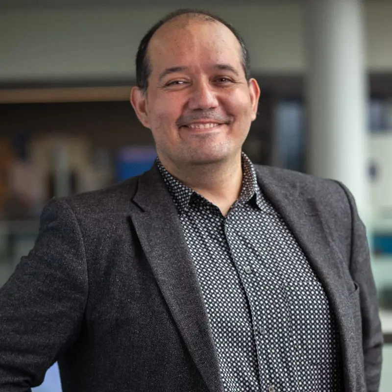 Bernie Quiroga.
