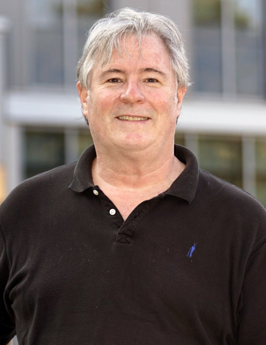 Dave Rattigan ia an Adjunct Faculty Member in the Marketing, Entrepreneurship & Innovation Department at UMass Lowell.