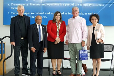 Jack Wilson, Ashwin Mehta, Sandra Richtermeyer, Robert Stringer and Yi Yang pose for a photo