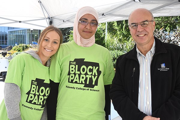 Dean Noureddine Melikechi with students at the block party