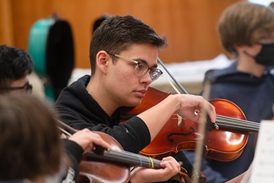 Vinnycius Alves plays in the Lowell Youth Orchestra, the most advanced ensemble in the UML String Project