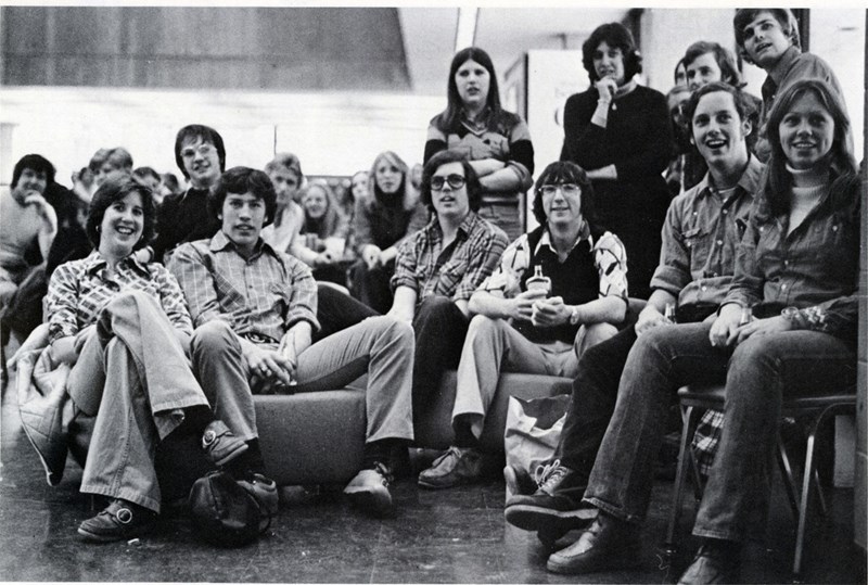 1977 students at Thanksgiving party