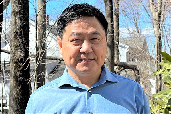 UML Public Health Prof. Wenjun Li researches healthy ageing resources by neighborhood