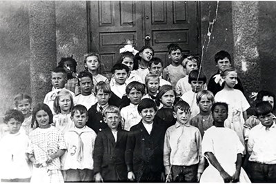 Edina, Minnesota, schoolchildren in the 1920s