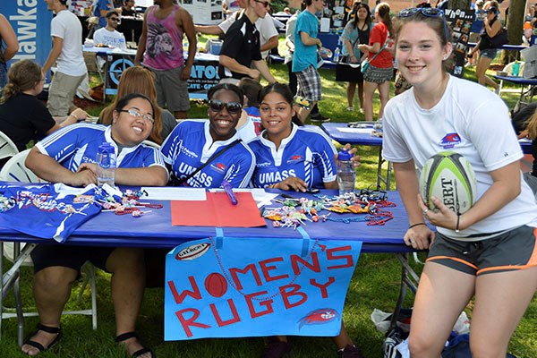Women's rugby players recruit players 
