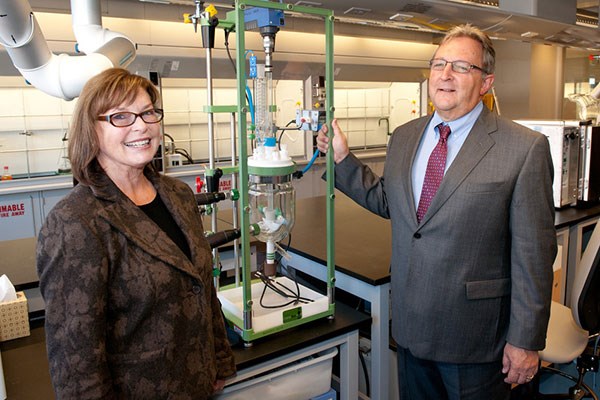 Gail and Bob Ward in lab
