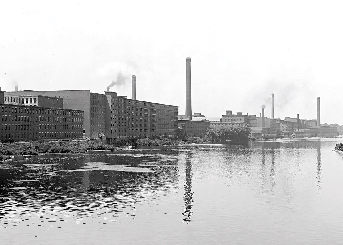 black and white photo of Merrimack River in Lowell