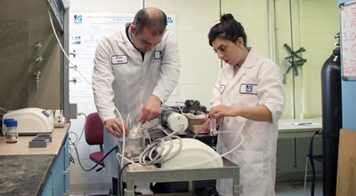 Asst. Prof. Ertan Agar conducts an electrochemical energy transport experiment. The ELECTROCHEMICAL ENERGY LAB's primary research interests are centered on fundamental materials development and new processes in solving one of the most critical issues of our time, affordable and sustainable energy.